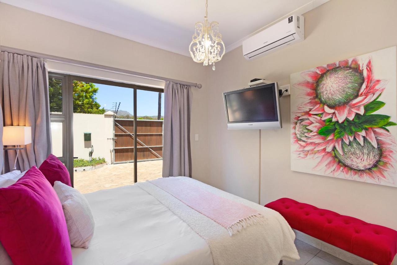 2 On Lismore Guesthouse Tokai Экстерьер фото