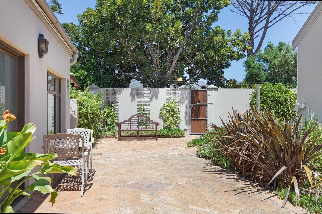2 On Lismore Guesthouse Tokai Экстерьер фото