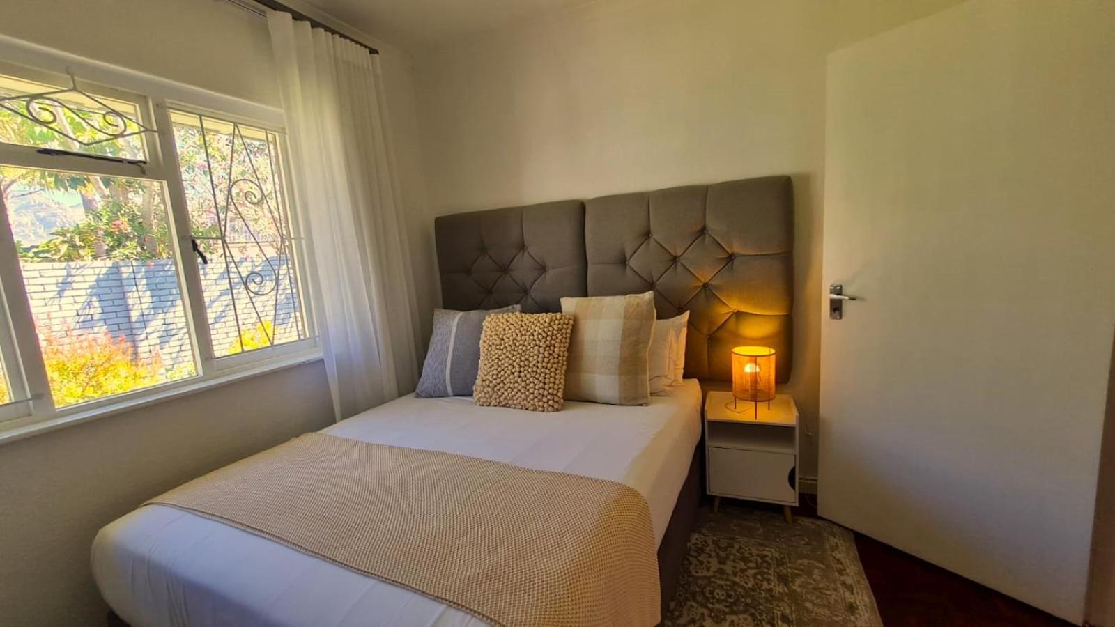 2 On Lismore Guesthouse Tokai Экстерьер фото