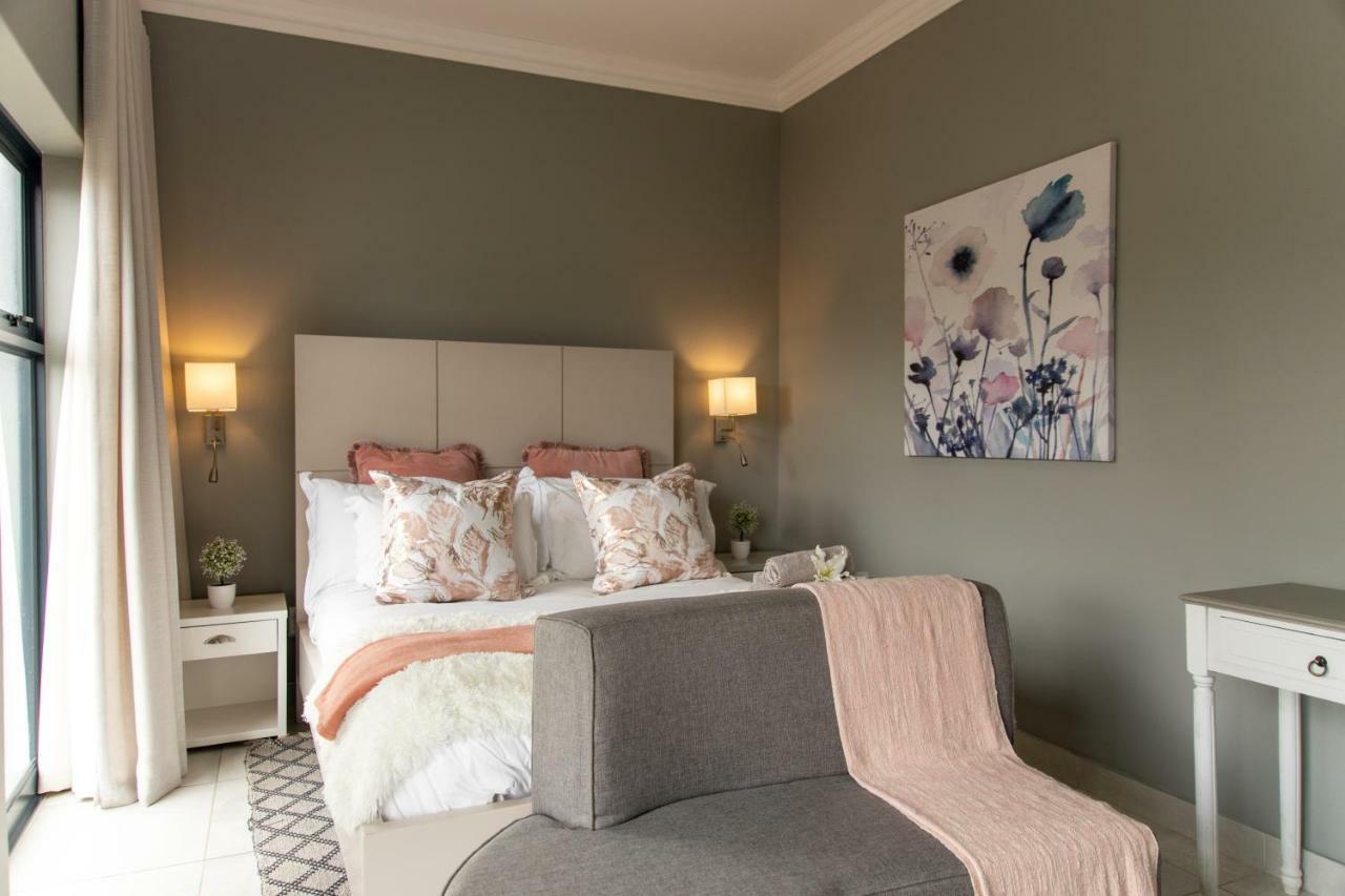 2 On Lismore Guesthouse Tokai Экстерьер фото
