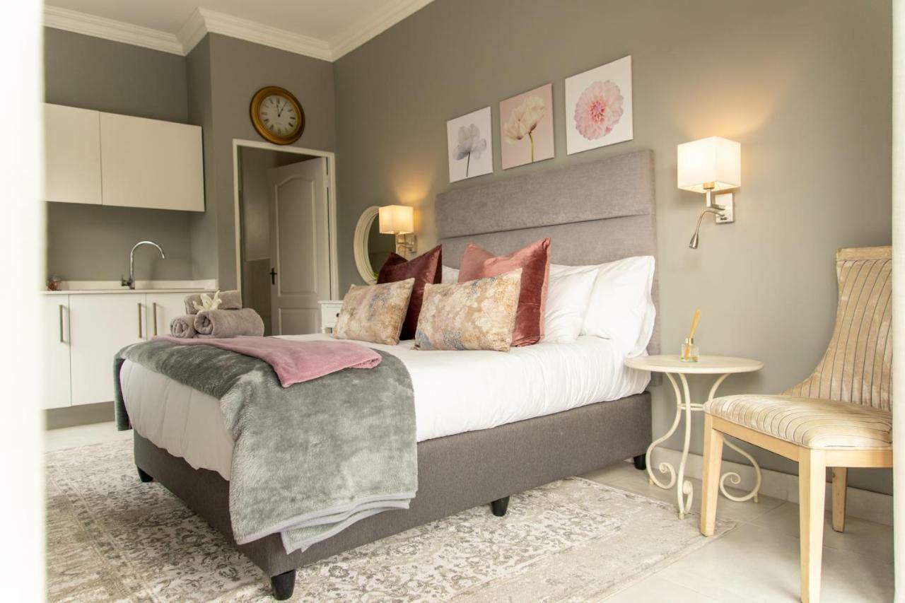 2 On Lismore Guesthouse Tokai Экстерьер фото